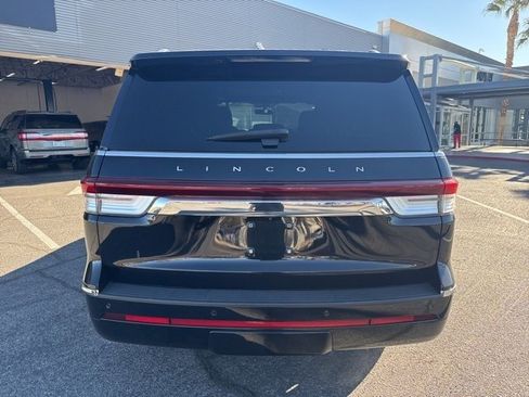 Used 2023 Lincoln Navigator Reserve image 6