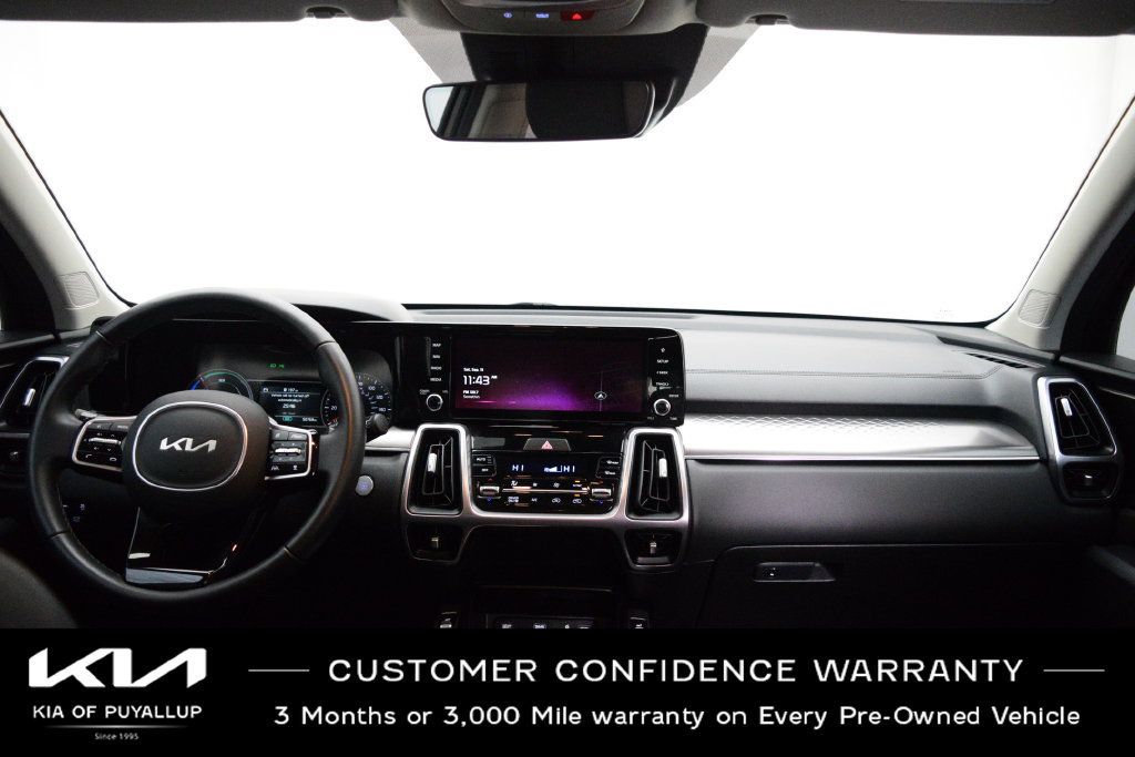 Certified 2023 Kia Sorento EX AWD/4WD image 17