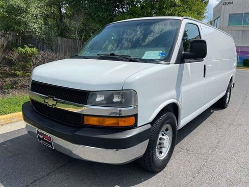 Used 2007 Chevrolet Express 3500 Extended RWD image 18