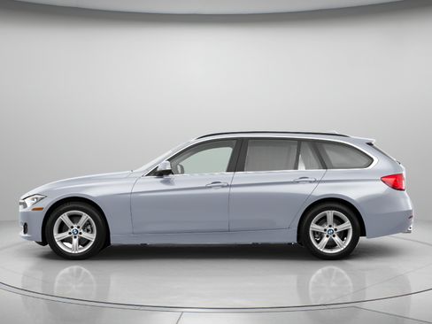 Used 2015 BMW 328i xDrive Sedan AWD/4WD image 2