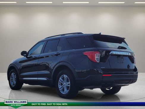 Used 2024 Ford Explorer XLT AWD/4WD image 6
