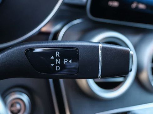 Used 2020 Mercedes-Benz GLC 300 4MATIC w/ Parking Assistance Package image 18