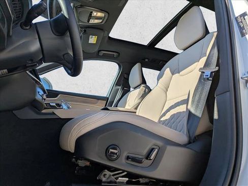 New 2025 Volvo XC90 B5 Core w/ Protection Package Premier image 4