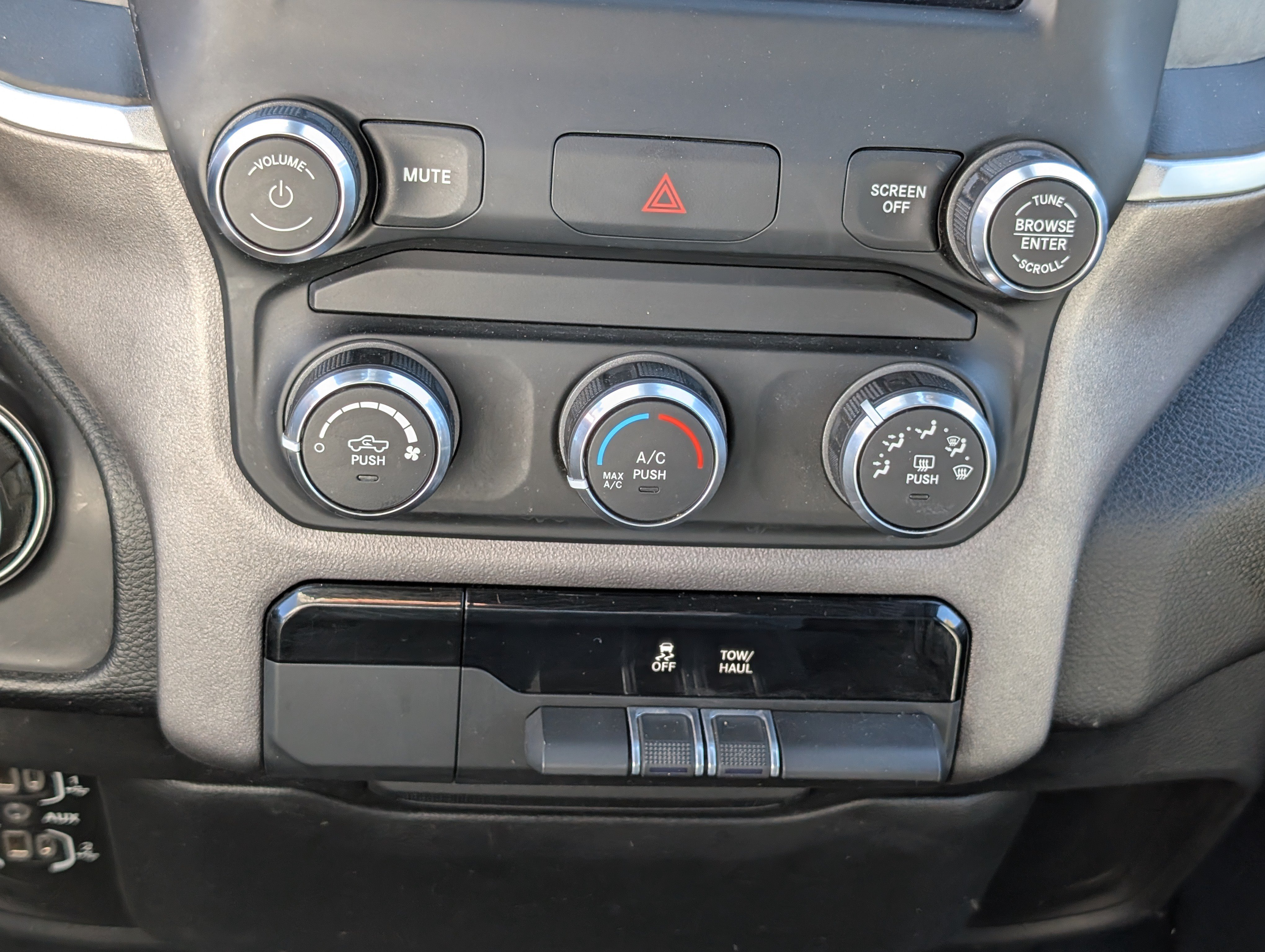 Used 2021 RAM 1500 Big Horn AWD/4WD image 29