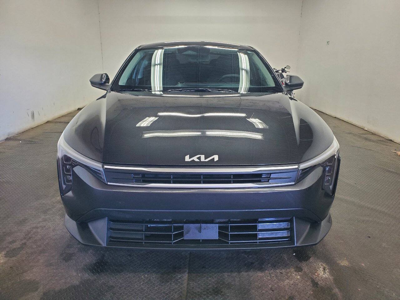 Used 2025 Kia K4 FWD image 2
