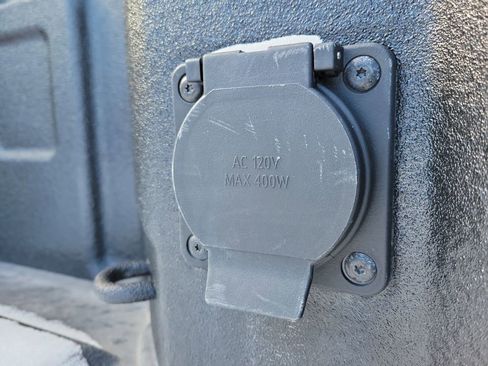 Used 2022 GMC Sierra 1500 AT4 w/ AT4 Preferred Package image 10