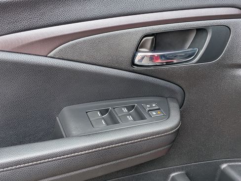 Certified 2023 Honda Ridgeline Sport image 15