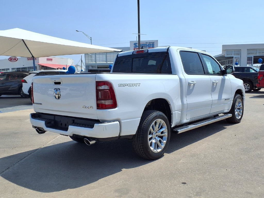 Used 2023 RAM 1500 Laramie AWD/4WD image 8