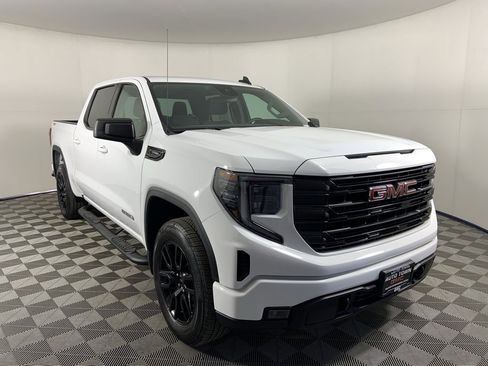 Used 2025 GMC Sierra 1500 Elevation image 1
