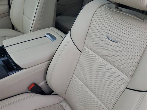 Certified 2023 Cadillac Escalade ESV Premium Luxury w/ Performance Package image 24