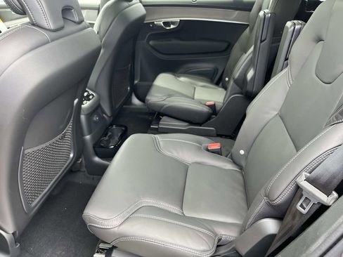New 2026 Volvo XC90 T8 Ultra w/ Protection Package Premier AWD/4WD image 19