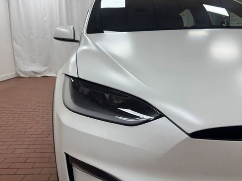 Used 2023 Tesla Model X image 9
