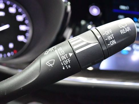 Used 2023 Buick Envision Essence w/ Sport Touring Package image 53