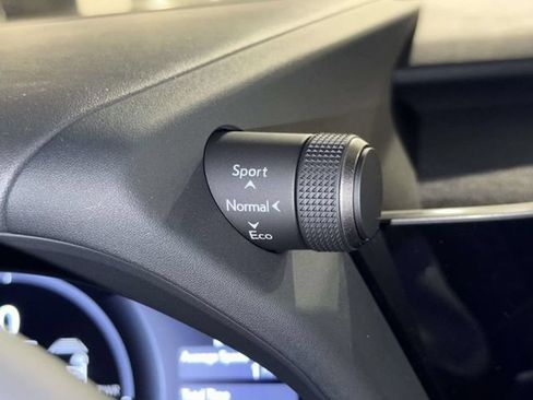 New 2026 Lexus UX 300h AWD image 17