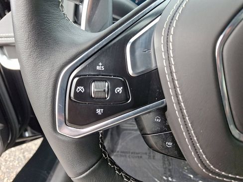 Used 2022 Chevrolet Corvette Stingray Premium Conv w/ Z51 Performance Package image 20