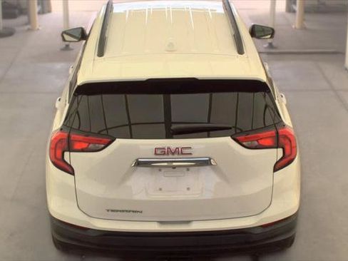 Used 2018 GMC Terrain SLE w/ Driver Convenience Package FWD image 7