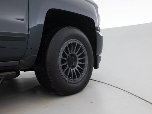 Used 2017 Chevrolet Silverado 1500 LTZ Z71 w/ LTZ Plus Package image 18