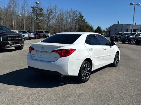 Used 2017 Toyota Corolla SE FWD image 4