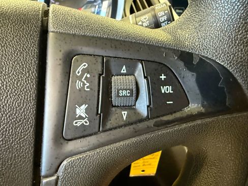 Used 2016 Chevrolet Equinox LS image 14