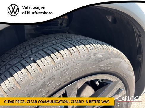 Certified 2023 Volkswagen Tiguan SE R-Line FWD image 8