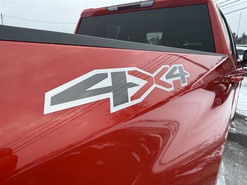 Used 2024 Chevrolet Silverado 1500 LT image 18