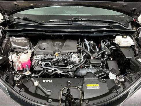 Used 2021 Toyota Sienna XLE image 9