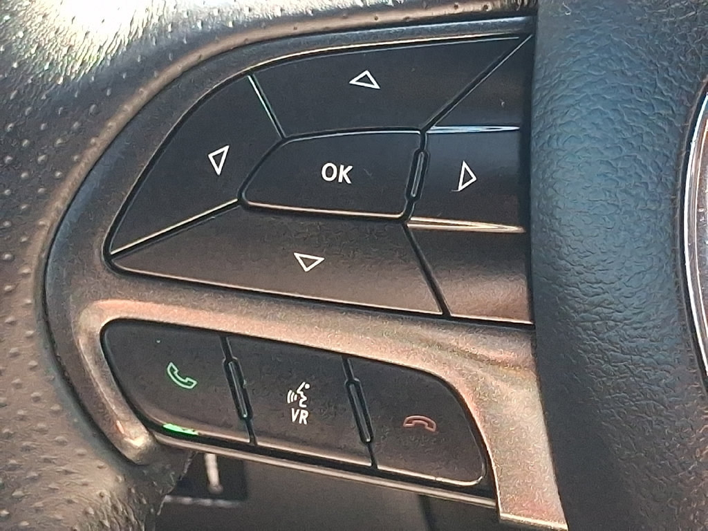 Used 2019 Dodge Durango R/T w/ Technology Group AWD/4WD image 27