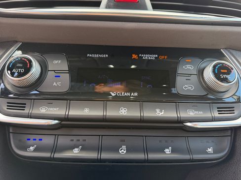 Used 2019 Hyundai Santa Fe AWD image 31