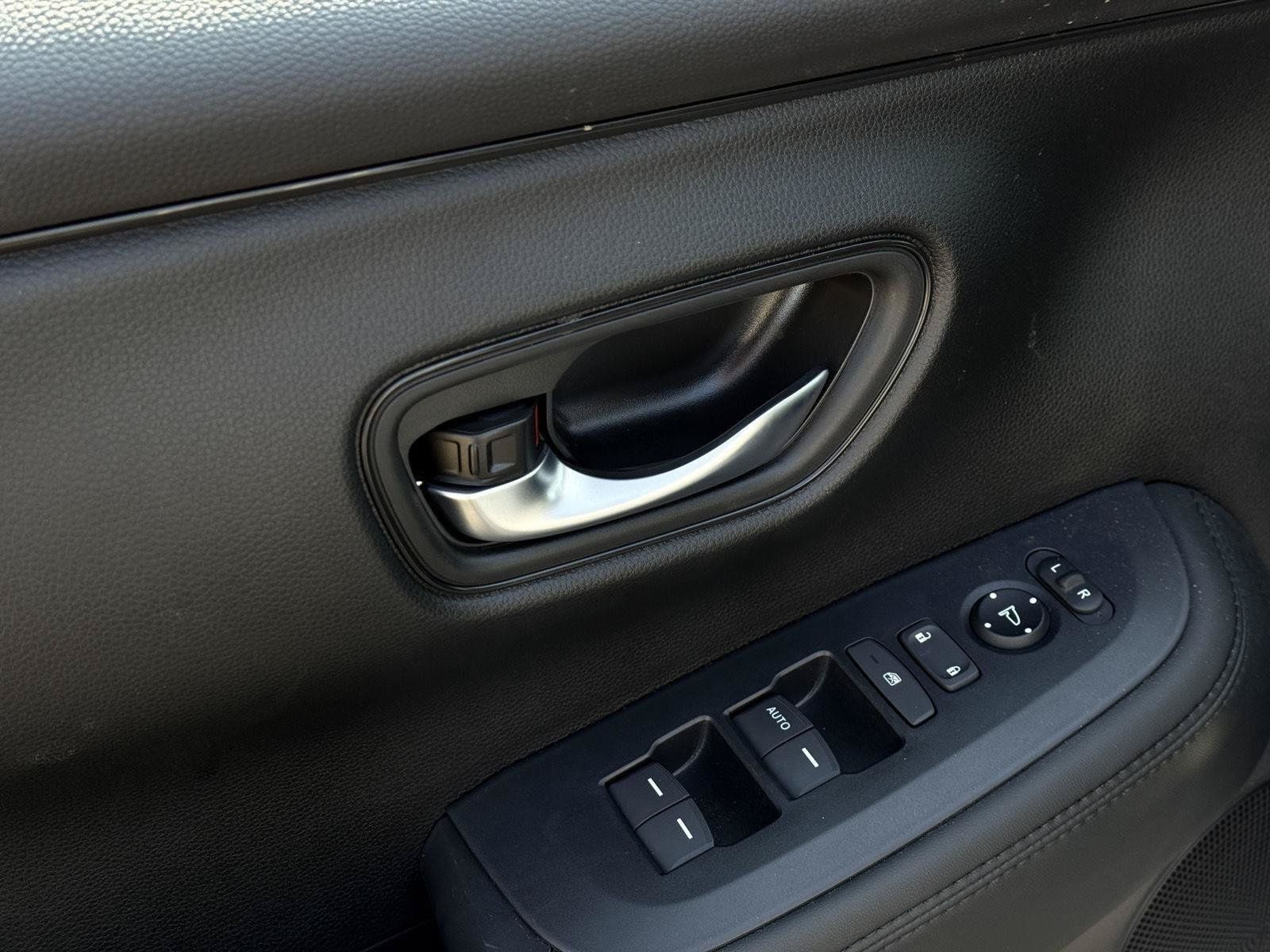 Certified 2026 Honda HR-V LX image 9