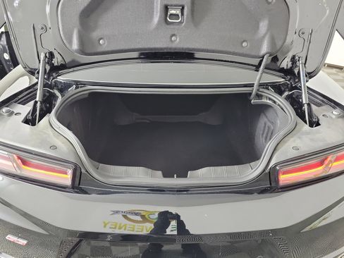 Used 2016 Chevrolet Camaro SS image 25