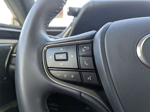 Used 2021 Lexus ES 300h w/ Premium Package image 26