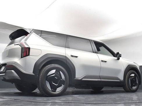 Certified 2026 Kia EV9 Light image 39