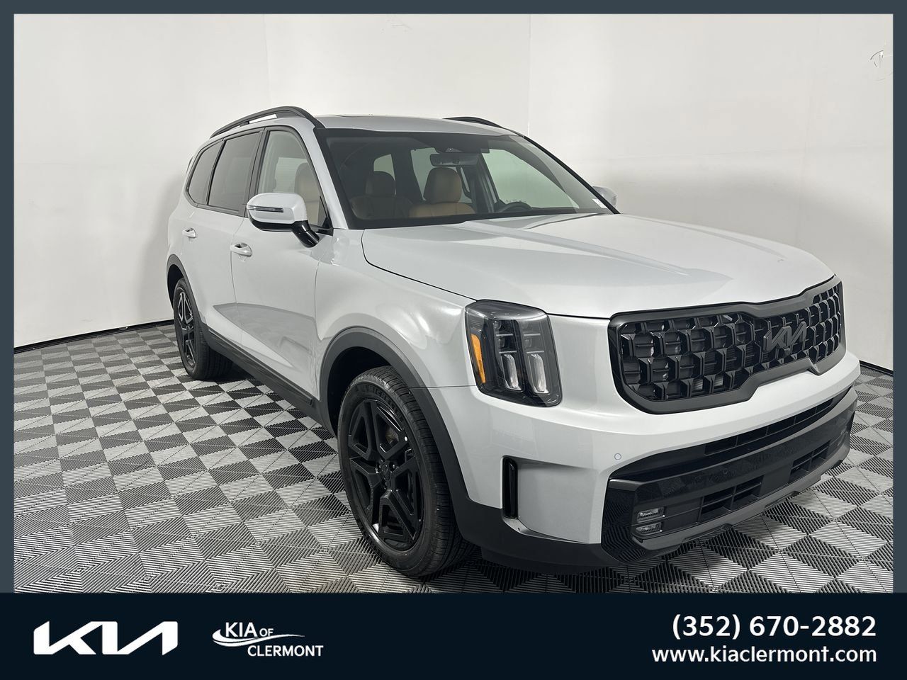 Certified 2025 Kia Telluride SX X-Line AWD/4WD image 1