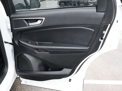 Used 2023 Ford Edge SEL w/ Convenience Package image 13