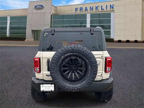 New 2025 Ford Bronco 4-Door image 6