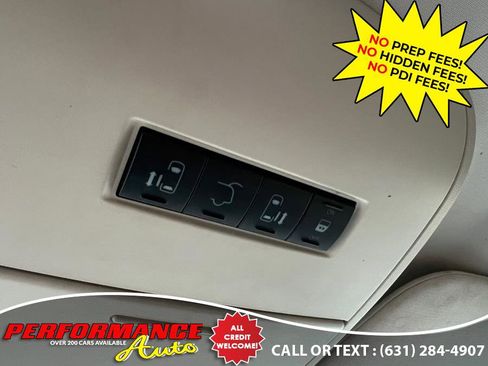 Used 2009 Chrysler Town & Country Touring image 15