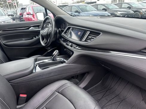 Used 2021 Buick Enclave Avenir image 18