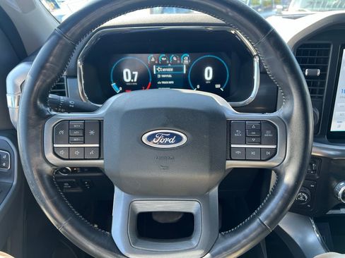 Used 2022 Ford F150 Lariat w/ Trailer Tow Package image 23