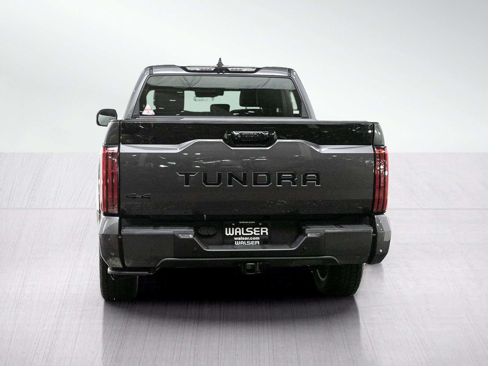 Used 2024 Toyota Tundra Platinum AWD/4WD image 4