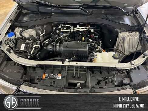 Used 2024 Ford Explorer XLT AWD/4WD image 29