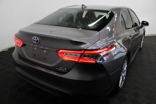 Used 2019 Toyota Camry XLE FWD image 6