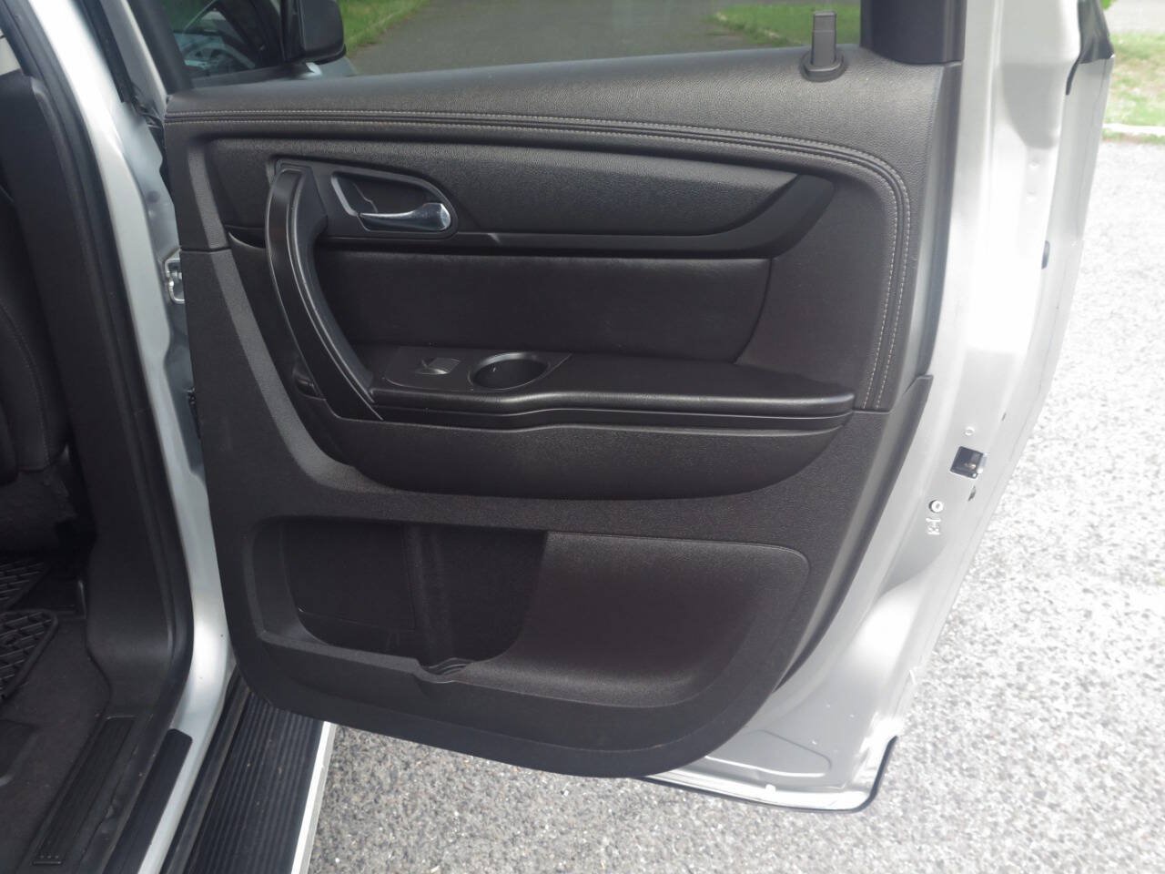 Used 2014 GMC Acadia SLE AWD/4WD image 10
