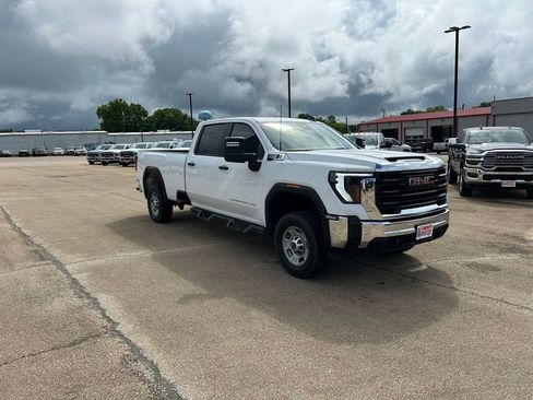 Used 2025 GMC Sierra 2500 Pro w/ 1SA Pro Safety Plus Package AWD/4WD image 8