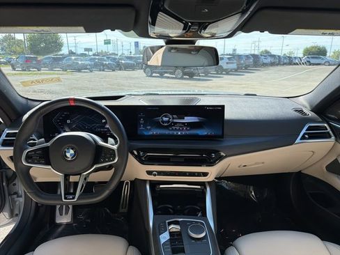 Used 2025 BMW 440i xDrive Coupe w/ Premium Package image 9
