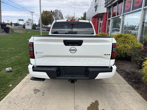 New 2026 Nissan Frontier SV image 4