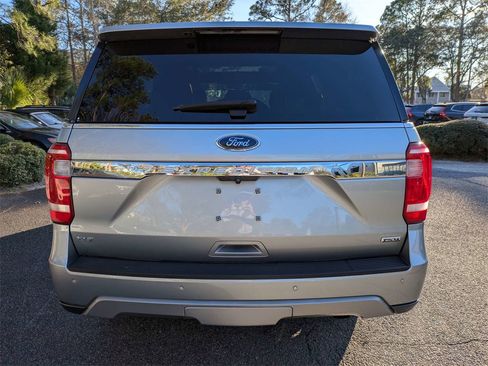Used 2020 Ford Expedition XLT w/ Equipment Group 202A image 5