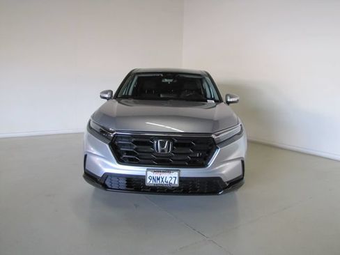 Used 2025 Honda CR-V LX image 2