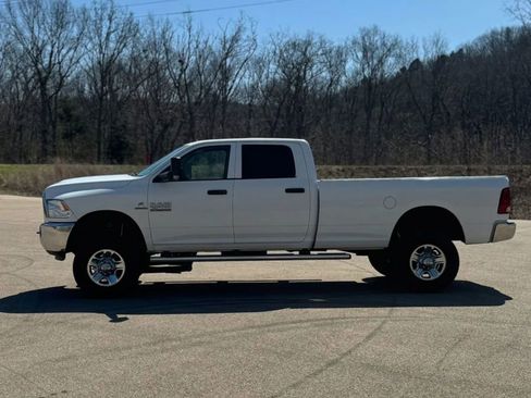 Used 2018 RAM 2500 Tradesman w/ Chrome Appearance Group image 9