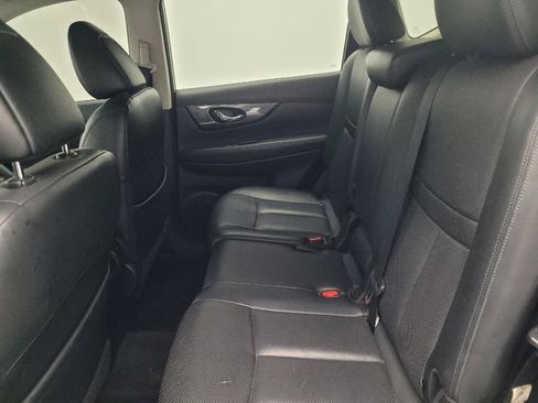 Used 2016 Nissan Rogue SL w/ SL Premium Package image 18