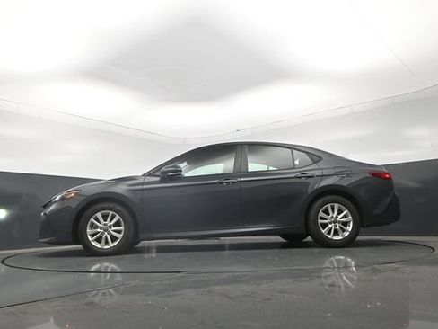 Used 2025 Toyota Camry Hybrid FWD image 25